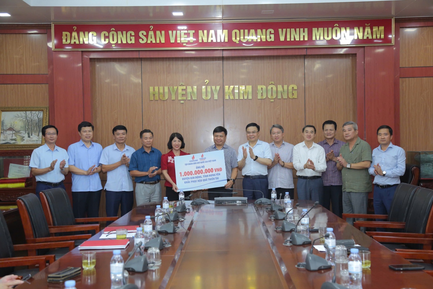 Petrovietnam hỗ trợ tỉnh Hưng Yên 4 tỷ đồng khắc phục hậu quả do bão số 3 gây ra